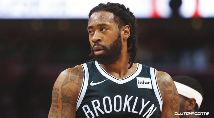 Deandre Jordan with the fail