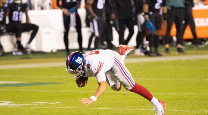NY Giants Quarterback Daniel Jones Falls with Hilarious Commentary NY Giants QB Daniel Jones Falling