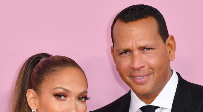 Breaking – Jennifer Lopez and Alex Rodrigues call it quits after 2 year engagement j-lo and arod split