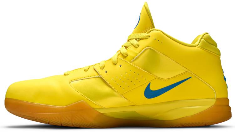 Tyler Herro Yellow Shoes - Nike KD 3 Christmas