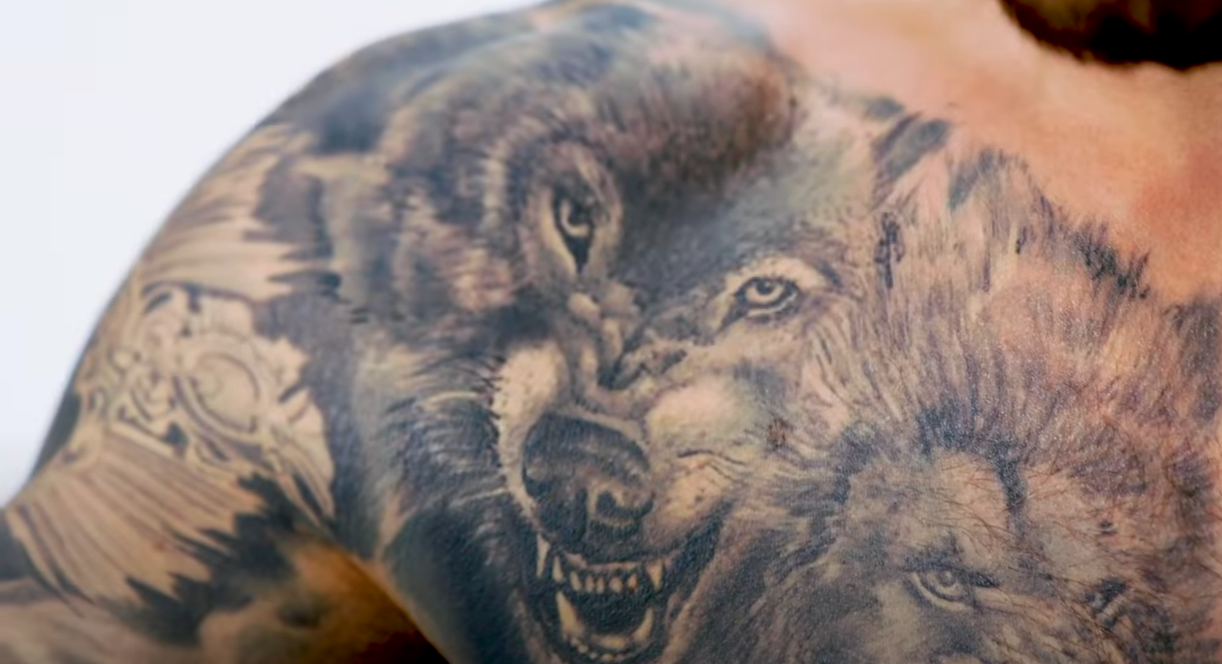 Tyler Seguin Chest Tattoo of Wolf